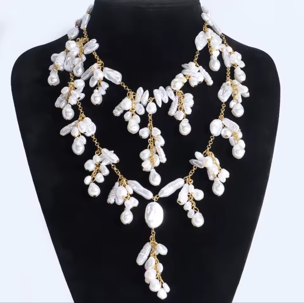 Pearl and Gold Statement Necklace - Picture 4 of 7
